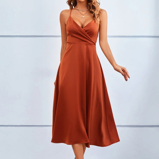 Robe rouge bordeaux élégante et cintrée