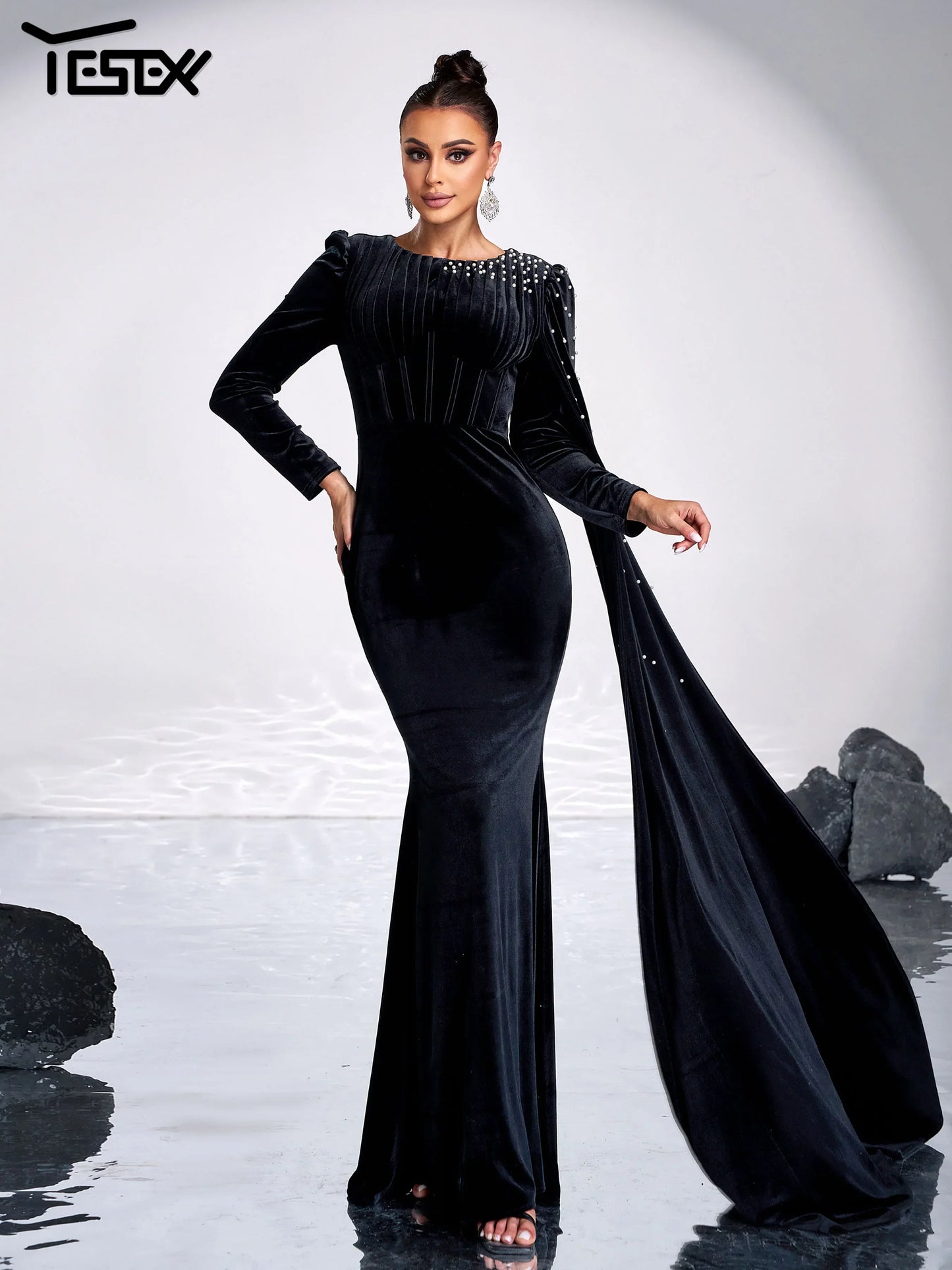 Robe de soirée en velours, strass, col rond - Molinse