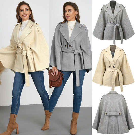 Manteau Bandage à manches chauve-souris et col en laine.