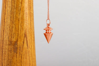 Pendule Triangle - Laiton cuivré